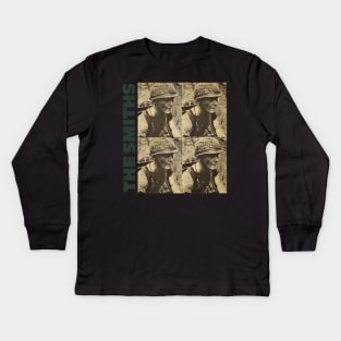 THE SMITHS - RETRO Kids Long Sleeve T-Shirt